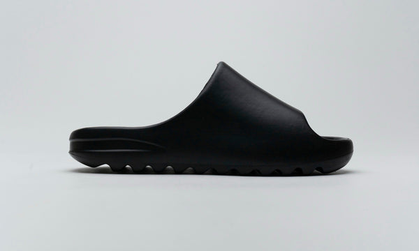 Yeezy Slide ‘Black’ FX0495